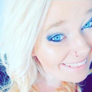 Meet your Posher, Sierra